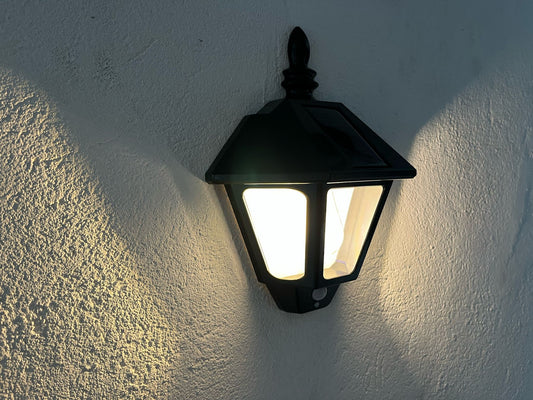 Faro colonial solar