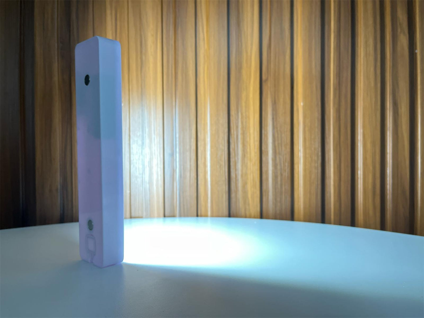 Luz recargable MOD: LUMINOUS FLUX 300LM