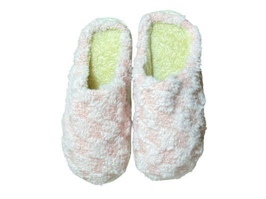 Pantufla peludita a cuadritos