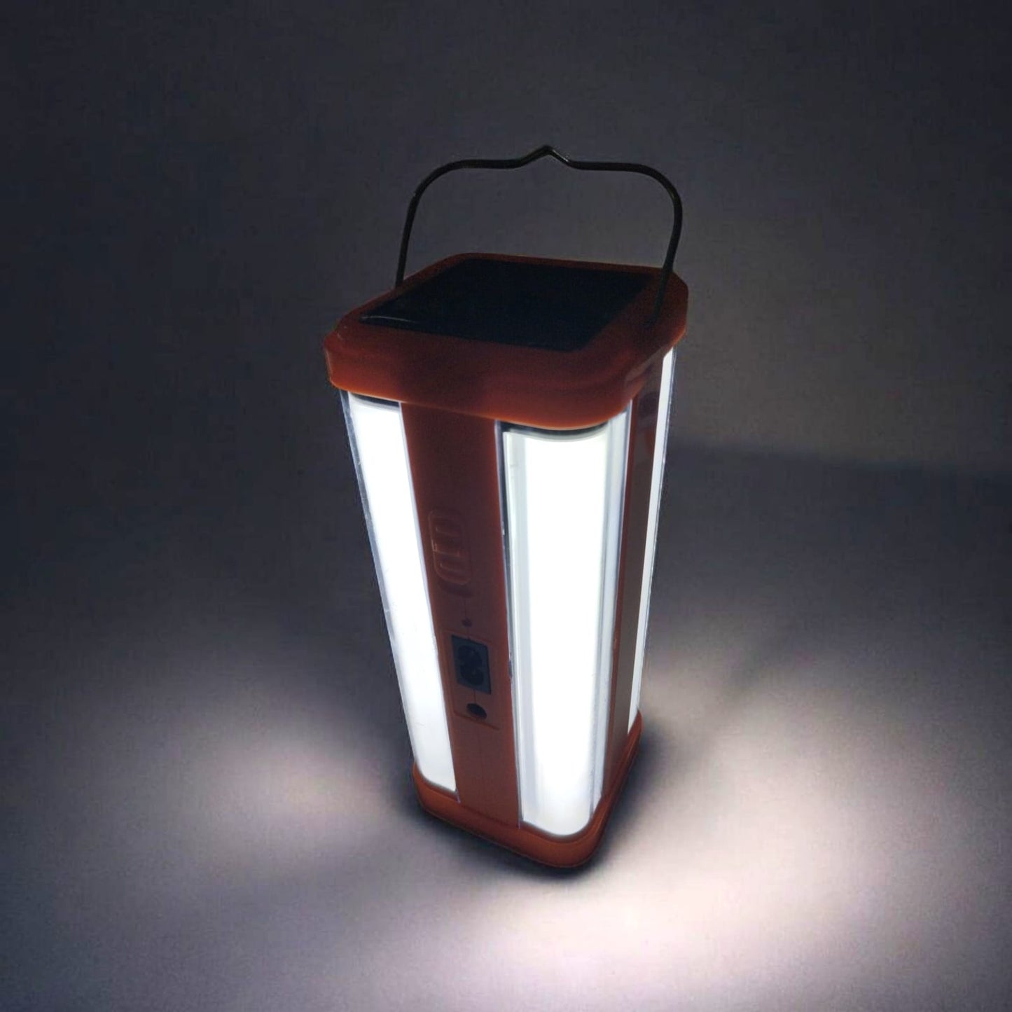 Luz con Panel Solar Estilo foco de 20x8cm