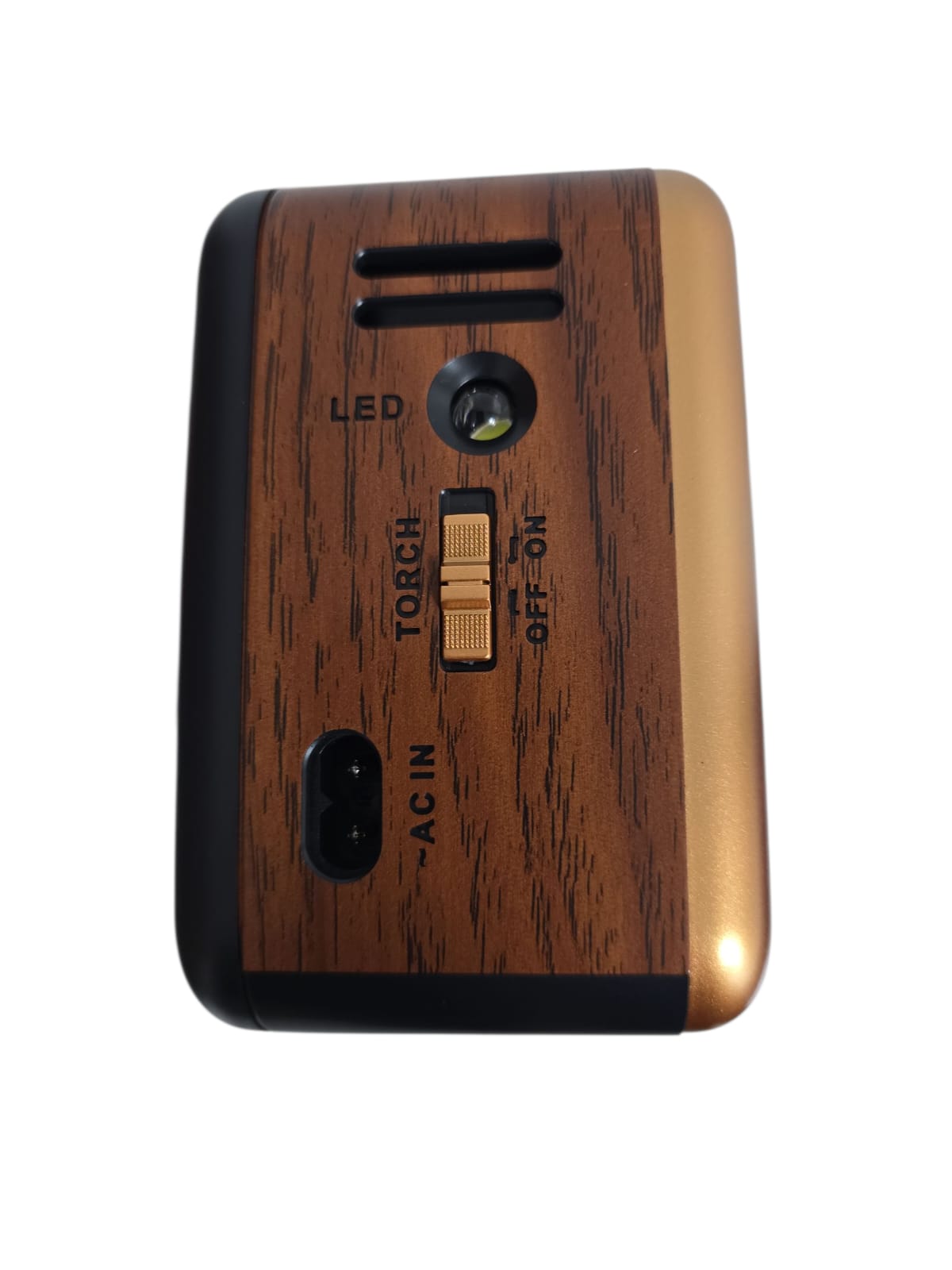 Radio recargable y a pila MOD: 499 BT