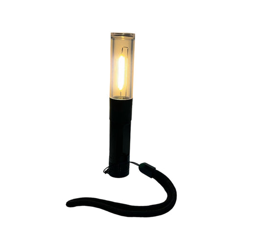 Luz tipo llavero con luz Calida y Roja, tiene IMAN y es recargable