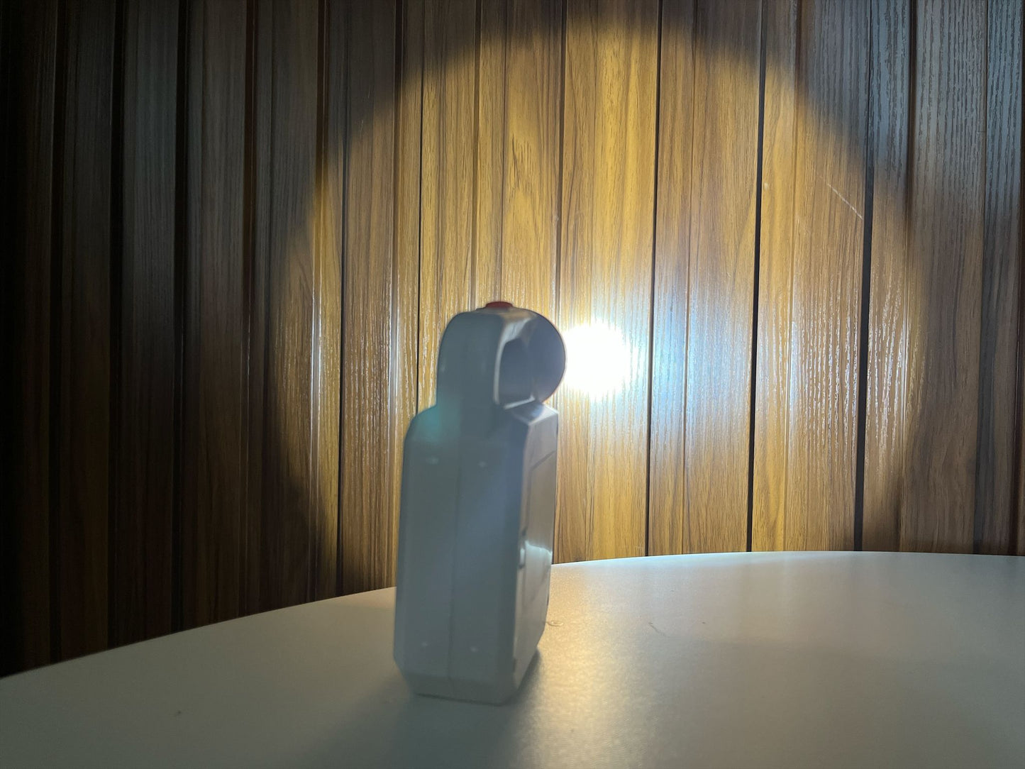 Linterna + luz MOD: YJ-1988C