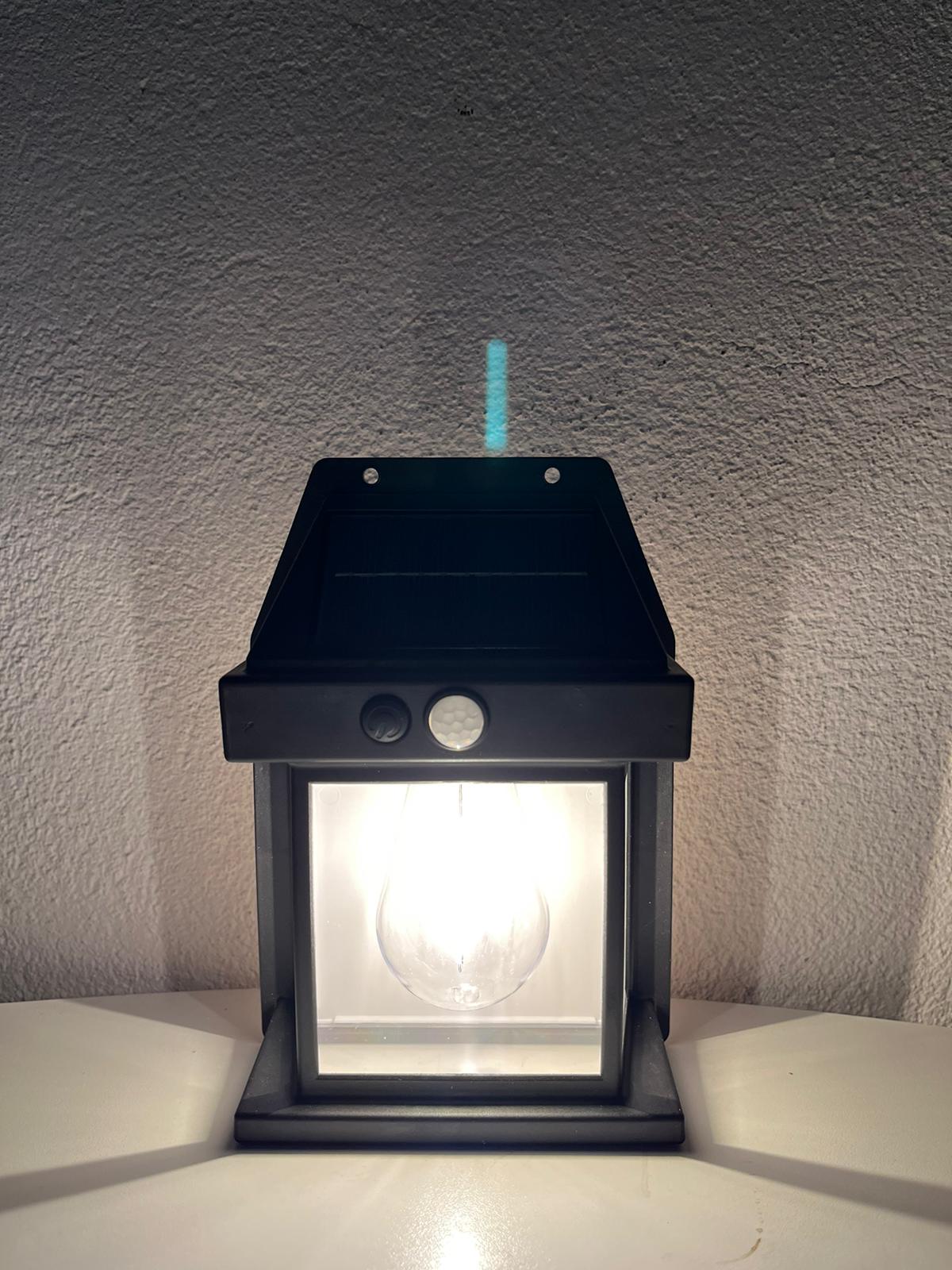 ADORNO FAROL CON PANEL SOLAR