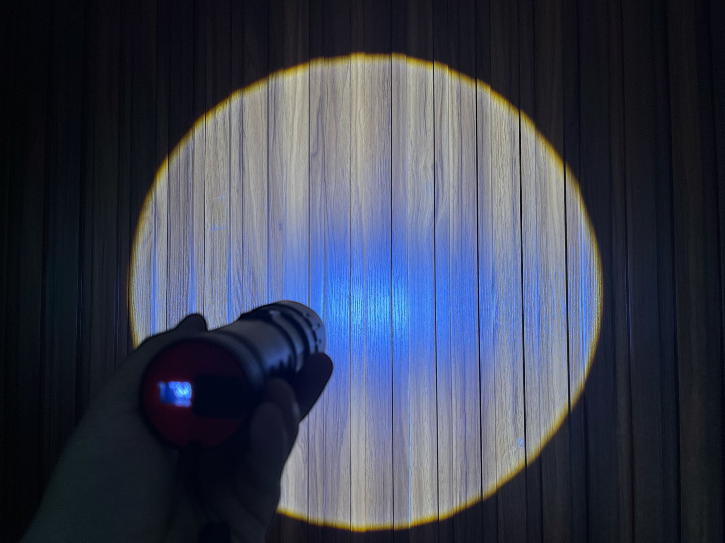 Linterna recargable MOD: WITHE LASER LED